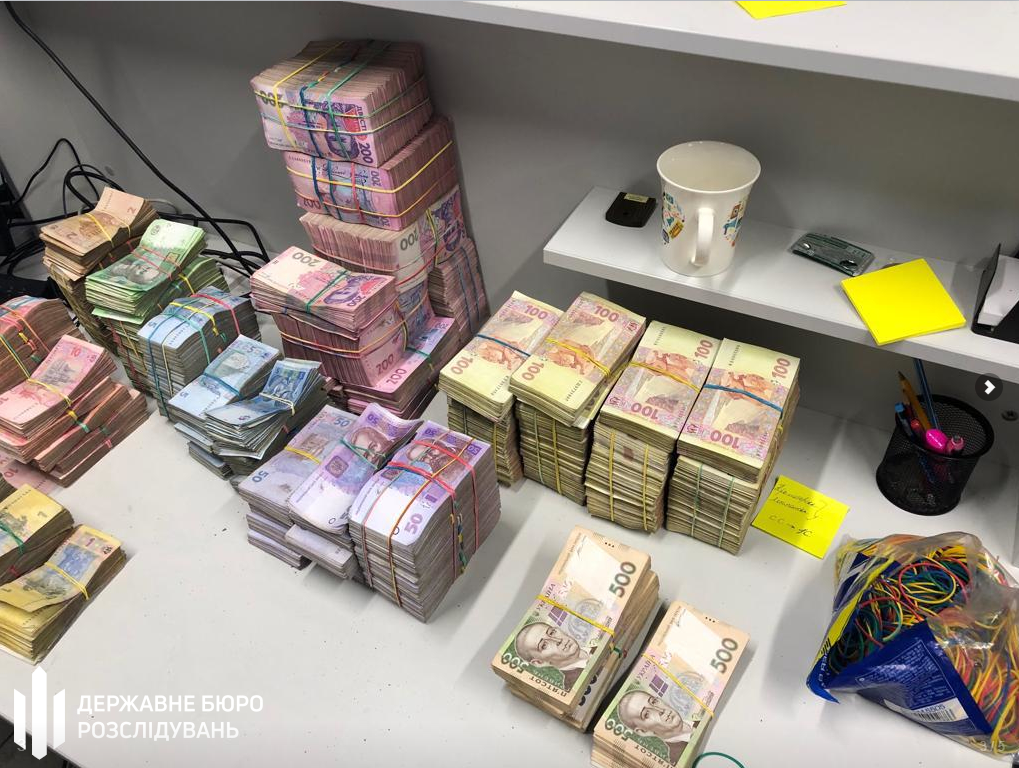 На Львовщине разоблачили мощный подпольный конвертцентр / dbr.gov.ua