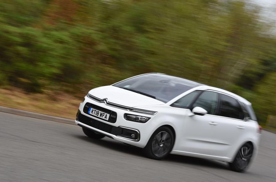 Автопроизводитель объяснил это решение снижением продаж / фото autocar.co.uk Автопроизводитель объяснил это решение снижением продаж / фото autocar.co.uk