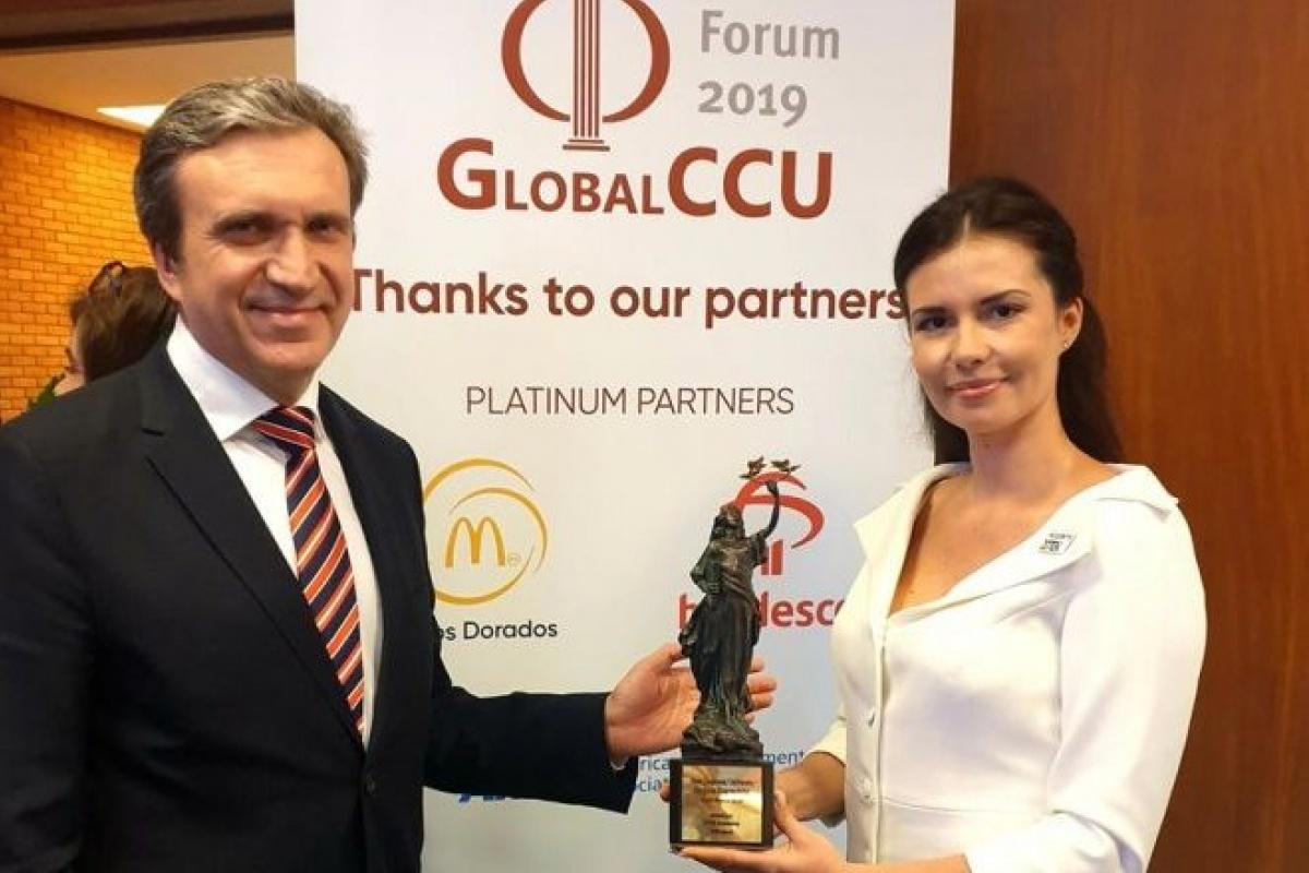 Academy DTEK отримала премію за участь в навчанні працівників 27-ми державних органів та установ / фото dtek.com