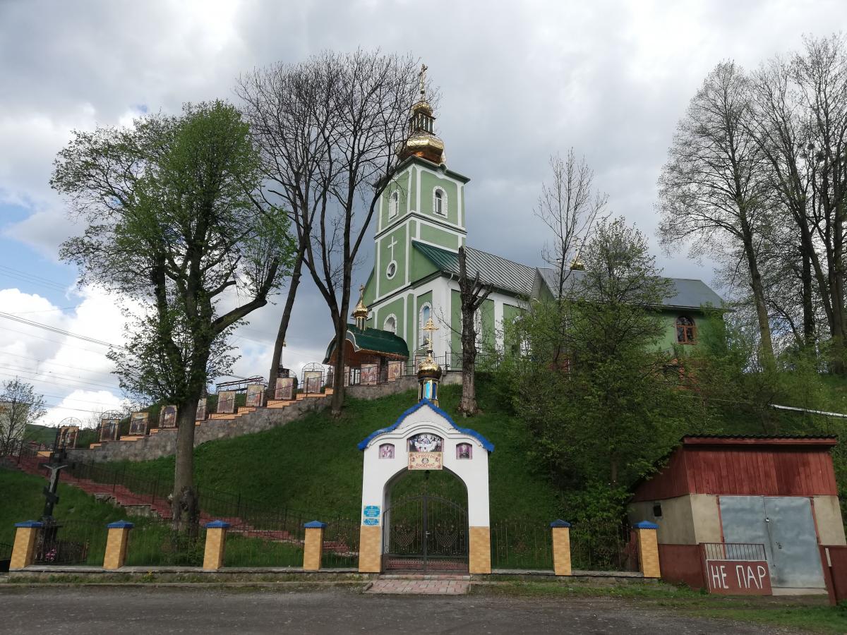 Церква в Воловці / Фото Марина Григоренко
