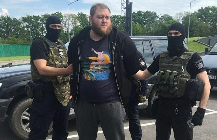 Затримали підозрюваного під час перегляду фільму у кінотеатрі / Аброськін/Facebook Затримали підозрюваного під час перегляду фільму у кінотеатрі / Аброськін/Facebook
