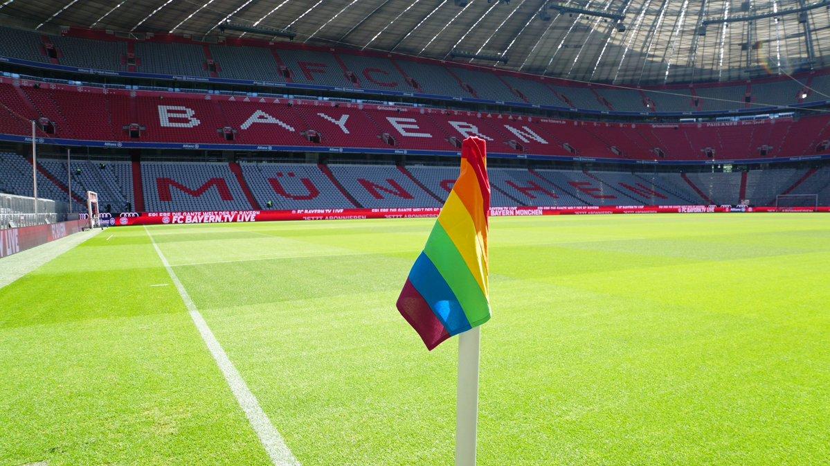 Мюнхенська "Баварія" підтримала ЛГБТ-спільноту / fcbayern.com Мюнхенська "Баварія" підтримала ЛГБТ-спільноту / fcbayern.com