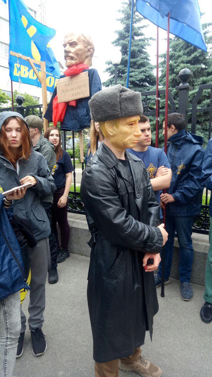 Активисты обещают жесткое сопротивление реванша пророссийских сил / фото УНИАН Активисты обещают жесткое сопротивление реванша пророссийских сил / фото УНИАН