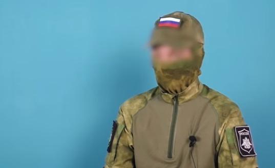 Силовик також розповів про свою участь у війні в Сирії / фото: скріншот з відео тюменського штабу Навального Силовик також розповів про свою участь у війні в Сирії / фото: скріншот з відео тюменського штабу Навального
