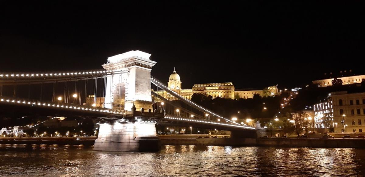 Ночной Будапешт сказочно красив / Фото Вероника Кордон