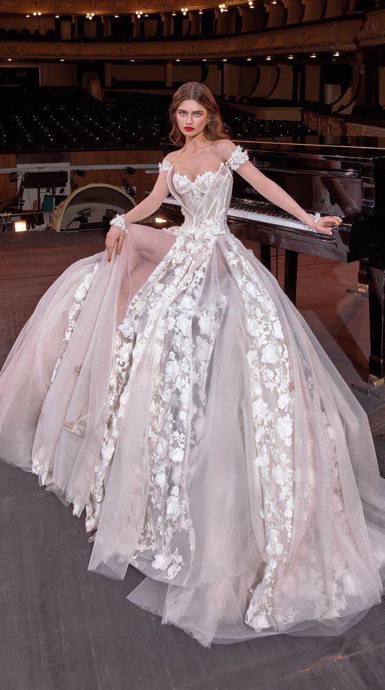 фото Luxury Bridal Store "Novias" фото Luxury Bridal Store "Novias"
