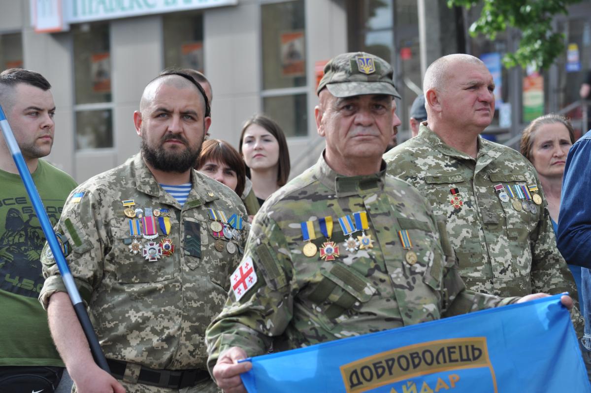 В Хмельницком прошел Марш Героев \ Виталий Тараненко УНИАН