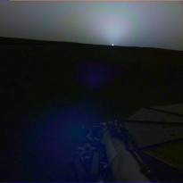 Зонд NASA сфотографировал закат на Марсе