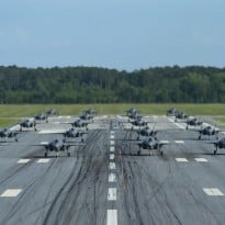 В США задумались о замене истребителей пятого поколения