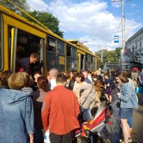 Authorities in two Ukrainian cities defy red zone quarantine bans