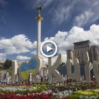 Самая высокая башня и самый длинный пешеходный мост: рекорды украинской столицы ко Дню Киева (видео)