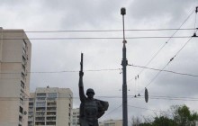 У Харкові блискавка збила український прапор з пам'ятника Воїну-визволителю - соцмережі