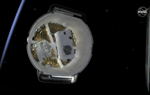 NASA повідомляє про успішний запуск вантажного космічного корабля Dragon (відео)