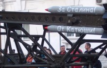 Сталін, «юнармійці», зброя: в окупованому Криму провели репетиції парадів до 9 травня (відео)