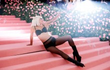 Люстра, золотий птах і Леді Гага в самих колготках: найбожевільніші вбрання зірок на Met Gala 2019 (фоторепортаж)