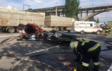 В Днепре произошло страшное ДТП, есть жертвы (фото, видео)