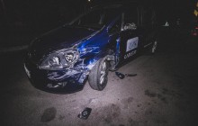У Києві п'яний водій Über намагався збити двох дівчат, але влетів у вантажівку (відео)