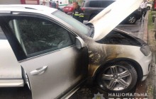 У Харкові під мерією підпалили джип чиновника, наближеного до Кернеса - ЗМІ