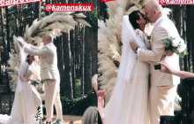 Поцеловал и унес: появилось трогательное видео первого поцелуя молодоженов Потапа и Каменских