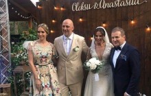 Сердючка зажгла на сцене, а Кароль спела босиком: как звезды гуляли на свадьбе Потапа и Насти (фото, видео)