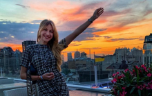 "Ноги бесконечные": Никитюк в экстремальном мини покорила сеть (фото)