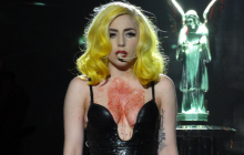 Леді Гага відверто розповіла про зґвалтування та вагітність