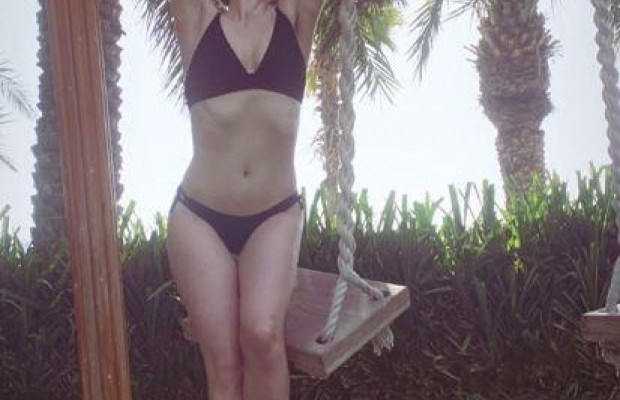 MARUV потрусила оголеними сідницями на камеру (відео)