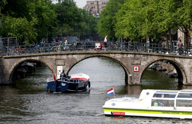 Влада Нідерландів планує припинити просування туризму