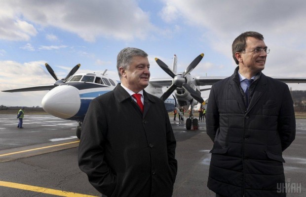 Помпезно відкритий перед виборами авіарейс в Ужгород  пропрацював лише два місяці