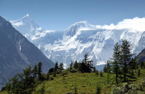 В горах Алтая при сходе лавины пропали семеро туристов, украинцев среди них нет