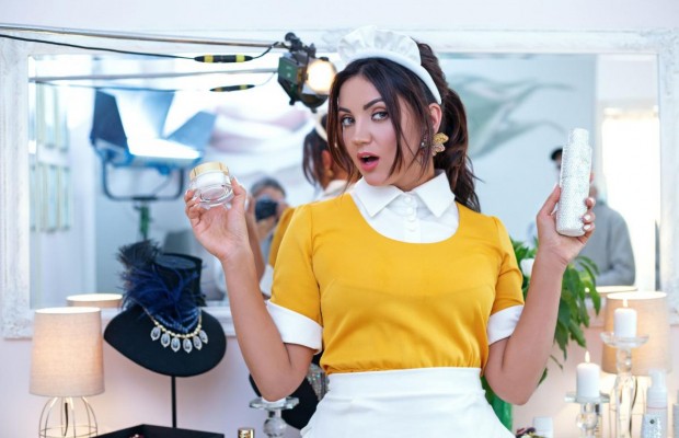 "Ніколи не залишайте техпаспорт в салоні": українська співачка розповіла про крадіжку авто (відео)