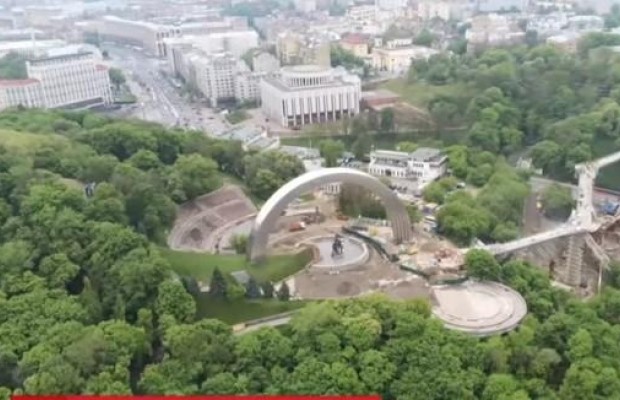 Прозрачный пол и весь Подол в деталях: уже завтра в Киеве появится новая туристическая "фишка" (видео)