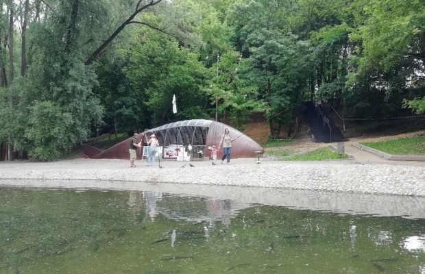 Газоны и лавочки с подсветкой: в Харькове реконструируют Саржин яр (фото)