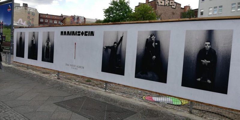 Официальная премьера альбома состоится 17 мая / Фото из открытых источников Официальная премьера альбома состоится 17 мая / Фото из открытых источников