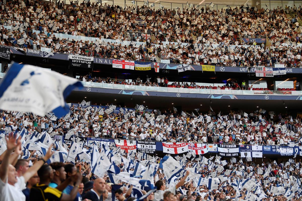 Фаны Тоттенхэма / REUTERS