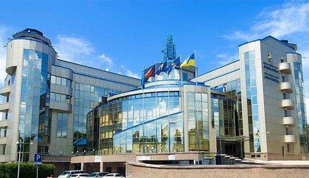 Обшуки проходять в Будинку футболу / kiev-foto.info Обшуки проходять в Будинку футболу / kiev-foto.info