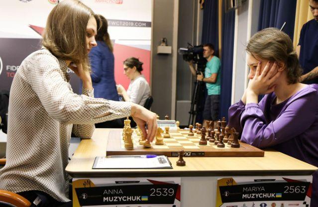 Анна і Марія Музичук зіграли одна проти одної / fwct2019.com Анна і Марія Музичук зіграли одна проти одної / fwct2019.com