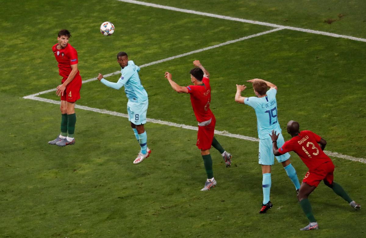 Португалия - Нидерланды / REUTERS