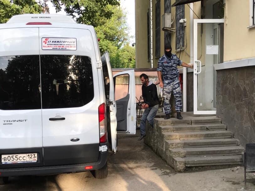 Российские силовики задержали восьмерых крымских татар / фото: facebook.com/crimeansolidarity Российские силовики задержали восьмерых крымских татар / фото: facebook.com/crimeansolidarity