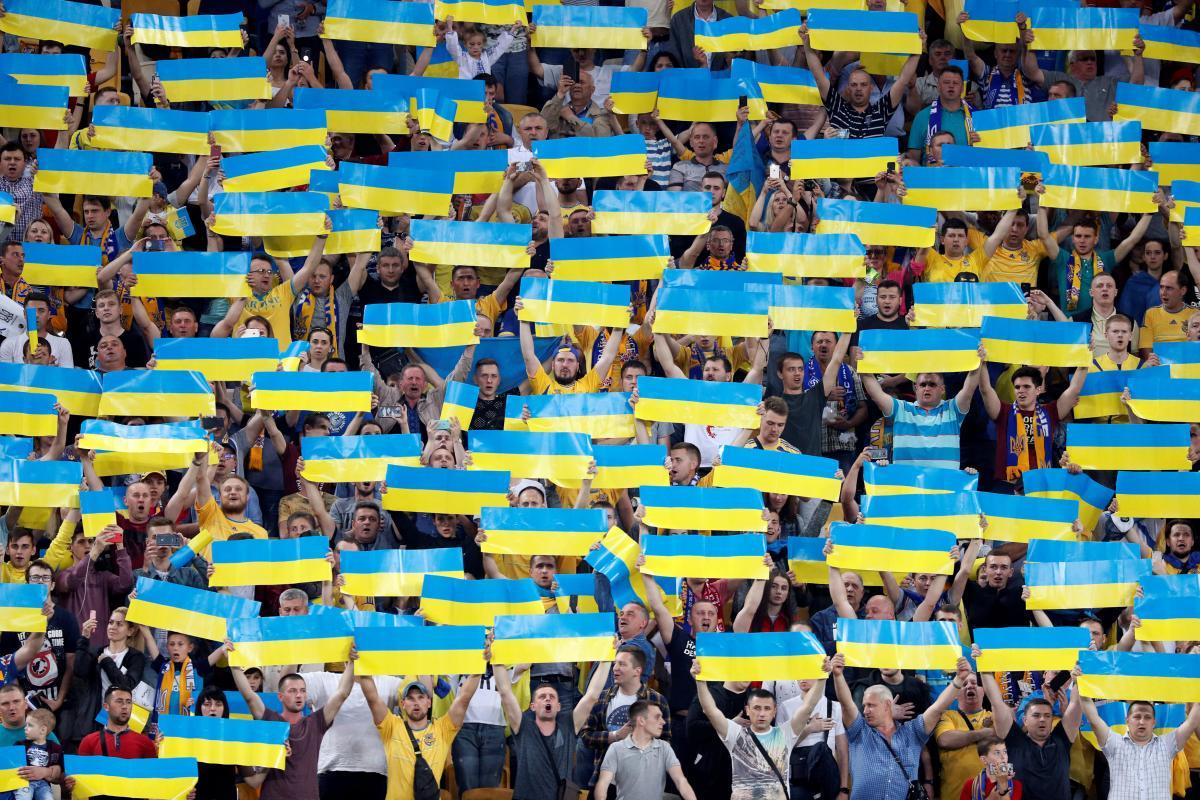 Болельщики сборной Украины / REUTERS Болельщики сборной Украины / REUTERS
