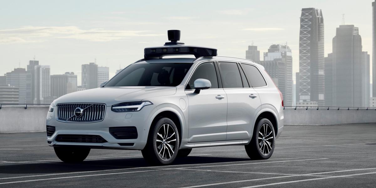 Volvo показала серійний безпілотний XC90 / фото Volvo Volvo показала серійний безпілотний XC90 / фото Volvo