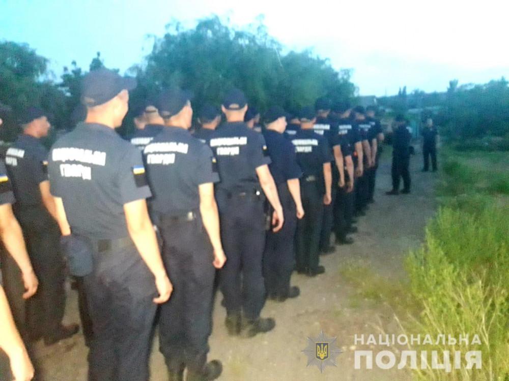 В пошуках дитини задіяний весь особовий склад поліції Іванівського відділу поліції / фото: прес-служба поліції В пошуках дитини задіяний весь особовий склад поліції Іванівського відділу поліції / фото: прес-служба поліції