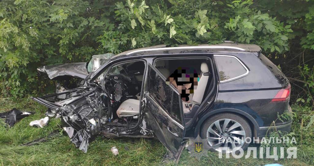 Зіткнулися Audi А6 і Volkswagen Touareg / фото: поліція Зіткнулися Audi А6 і Volkswagen Touareg / фото: поліція