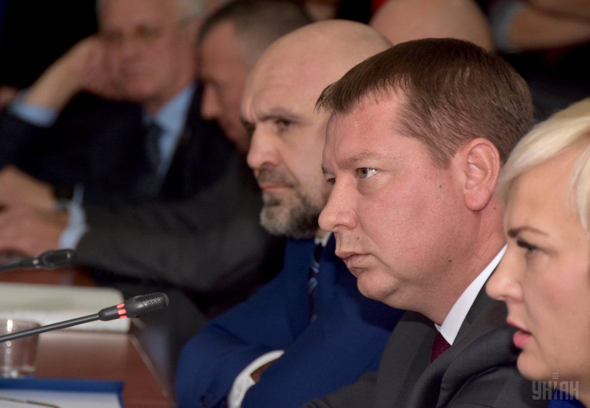 СБУ проводила обшуки в екс-голови Херсонської ОДА Андрія Гордєєва / фото УНІАН СБУ проводила обшуки в екс-голови Херсонської ОДА Андрія Гордєєва / фото УНІАН