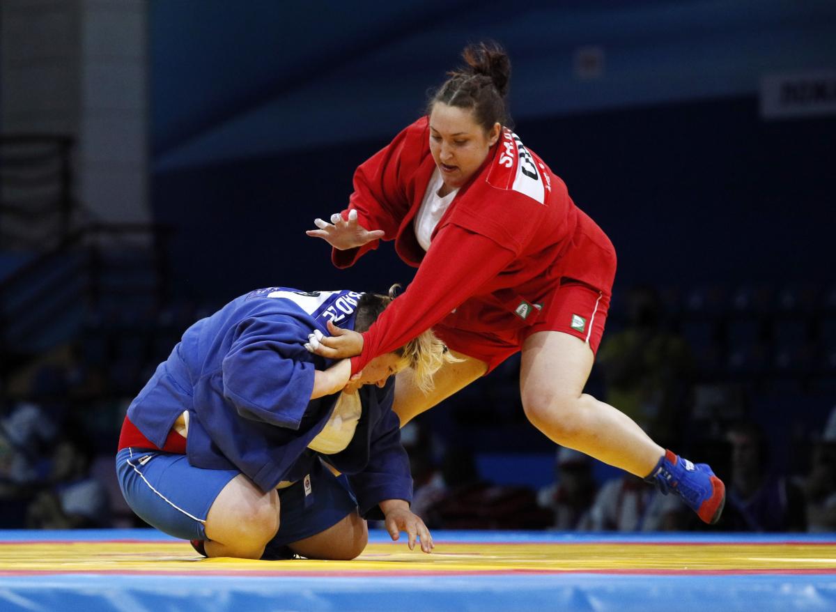 Анастасия Сапсай - Елена Кебадзе / REUTERS