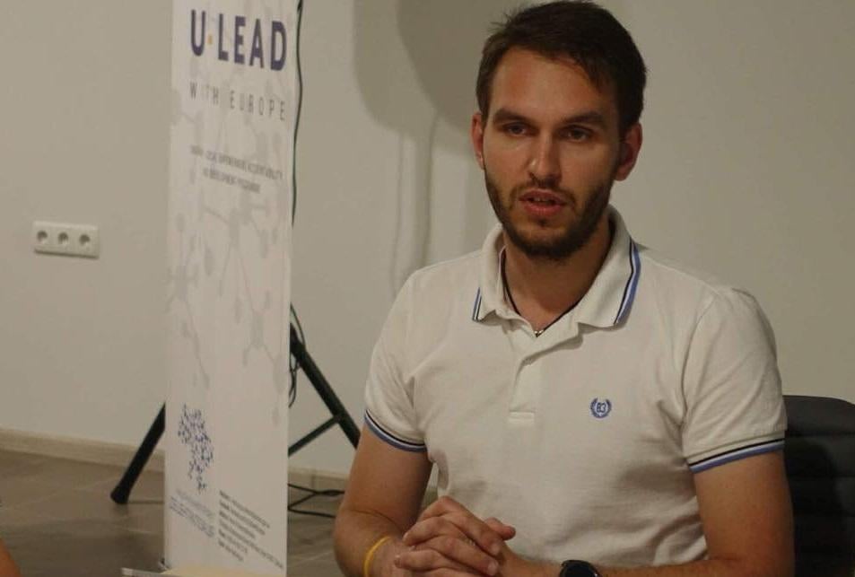 Максим Галицький оприлюднив фото концтабору з підписом «ЛГБТ-прайд» / фото: debaty.sumy.ua Максим Галицький оприлюднив фото концтабору з підписом «ЛГБТ-прайд» / фото: debaty.sumy.ua