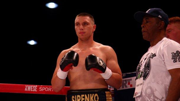 Сіренко побив суперника / фото: BoxingScene Сіренко побив суперника / фото: BoxingScene