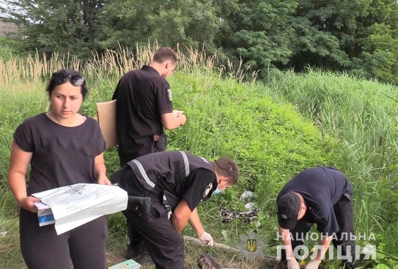 Тело ребенка обнаружили в озере / kyiv.npu.gov.ua Тело ребенка обнаружили в озере / kyiv.npu.gov.ua