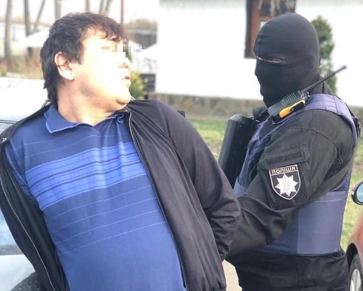 Батира затримали у квітні на Київщині / фото facebook.com/Vyacheslav.Abroskin Батира затримали у квітні на Київщині / фото facebook.com/Vyacheslav.Abroskin