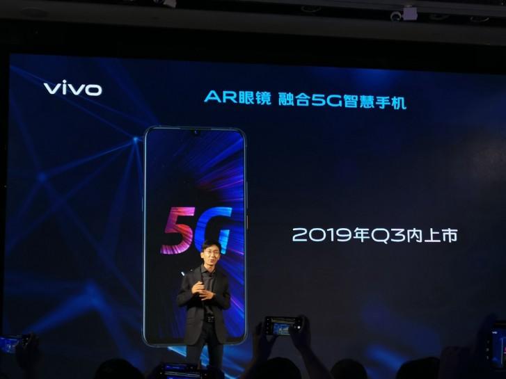 Смартфон vivo iQOO 5G выйдет на рынок в ближайшие три месяца / фото Vivo Смартфон vivo iQOO 5G выйдет на рынок в ближайшие три месяца / фото Vivo